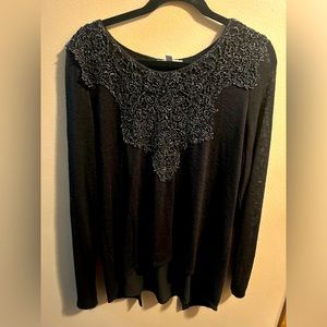 Black size large thin sweater w beautiful detailing silver